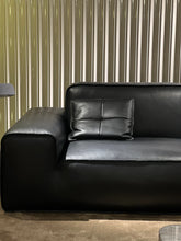 Load image into Gallery viewer, ITALIAN MINIMALIST STYLE BIG BLACK COW SOFA VJ2-2359 SOFA
