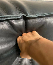 Load image into Gallery viewer, Avenye Bed