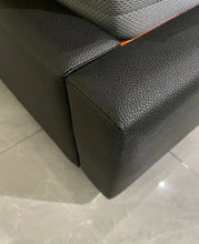 Load image into Gallery viewer, Avenye Bed