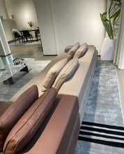 Load image into Gallery viewer, Lawrence