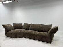 Load image into Gallery viewer, Petal Sofa