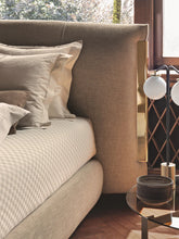 Load image into Gallery viewer, RC-17 MINIMALISM BED